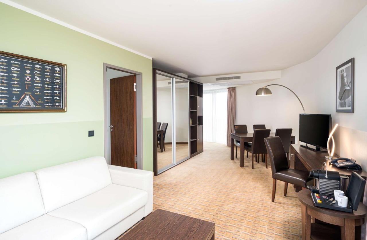 Elaya Hotel Hamburg Finkenwerder Ehemals The Rilano Hotel Хамбург Екстериор снимка