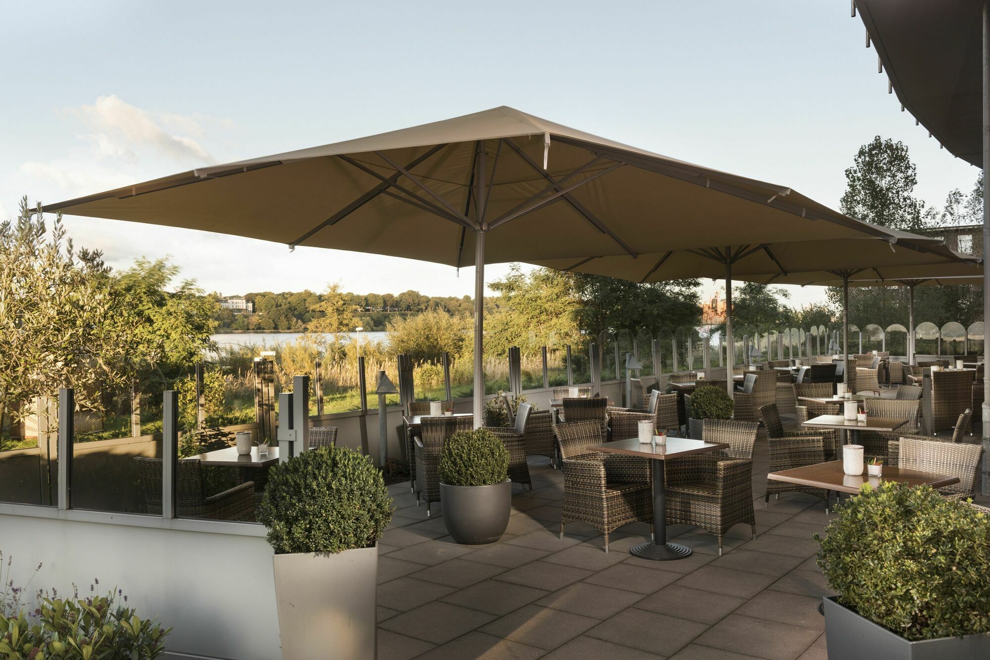 Elaya Hotel Hamburg Finkenwerder Ehemals The Rilano Hotel Хамбург Екстериор снимка
